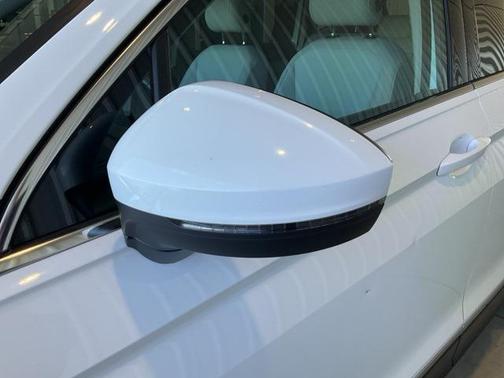 2018 Volkswagen Tiguan 2.0T SEL