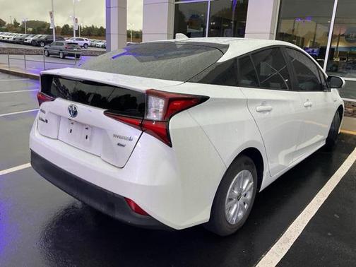 2022 Toyota Prius L