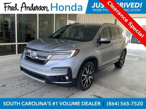 2022 Honda Pilot Touring 8-Passenger