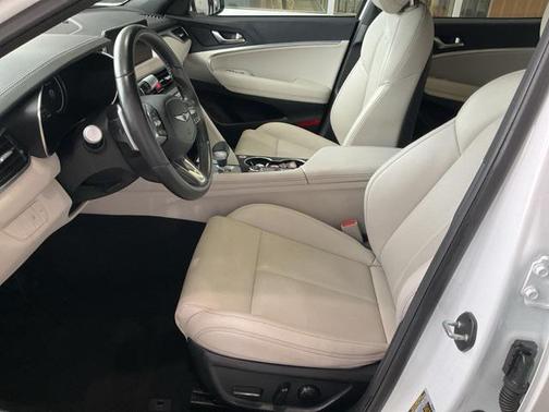 2024 Genesis G70 2.5T RWD