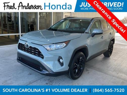 2020 Toyota RAV4 XLE Premium