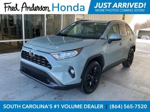 2020 Toyota RAV4 XLE Premium