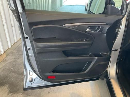 2022 Honda Pilot 2WD Sport