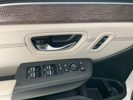 Platinum White Pearl 2026 Honda Pilot Elite