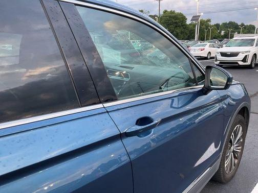 Silk Blue Metallic 2018 Volkswagen Tiguan 2.0T SEL