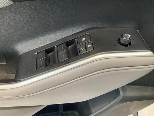 2023 Toyota Highlander Hybrid LE