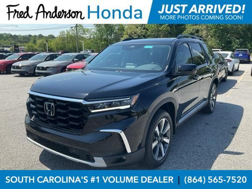 2025 Honda Pilot Touring 8-Passenger