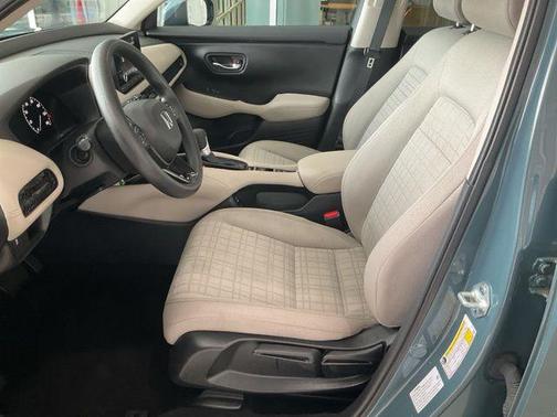 Pearl 2025 Honda HR-V LX