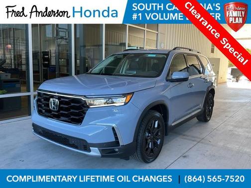 2025 Honda Pilot Touring 8-Passenger