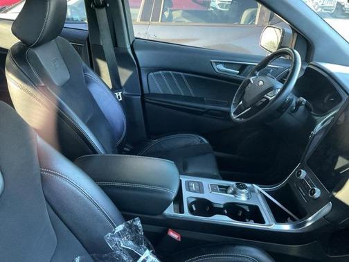 2022 Ford Edge ST
