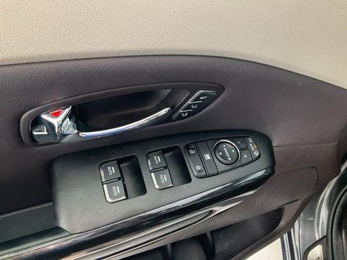 Platinum Graphite Pearl Metallic 2016 Kia Sedona SX-L