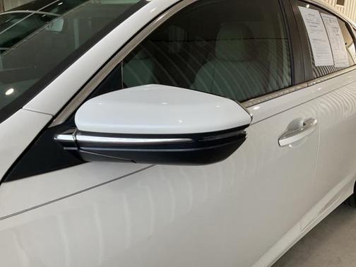 2019 Honda Insight Touring