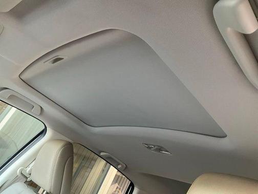 White Diamond Pearl 2012 Honda CR-V EX-L