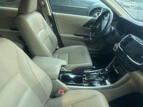 White Orchid 2016 Honda Accord EX-L