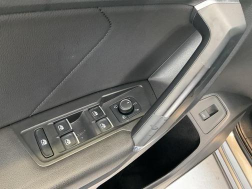 2018 Volkswagen Tiguan 2.0T SEL