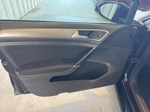 2016 Volkswagen Golf TSI S 4-Door