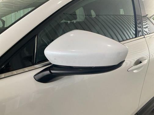 Snowflake White Pearl Mica 2022 Mazda CX-30 2.5 S Premium Package
