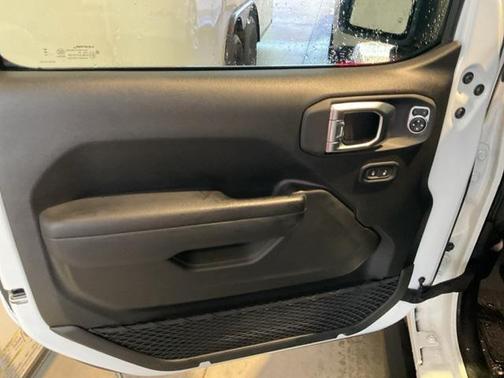 2024 Jeep Gladiator Sport S