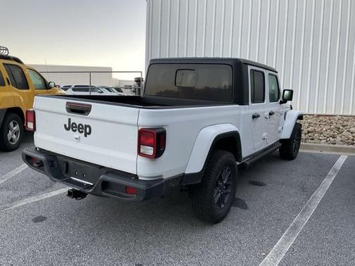 2024 Jeep Gladiator Sport S