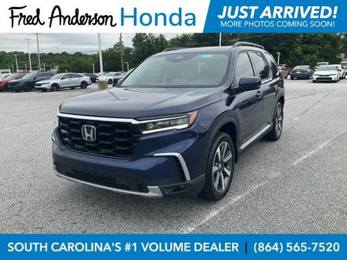 2025 Honda Pilot Touring 8-Passenger