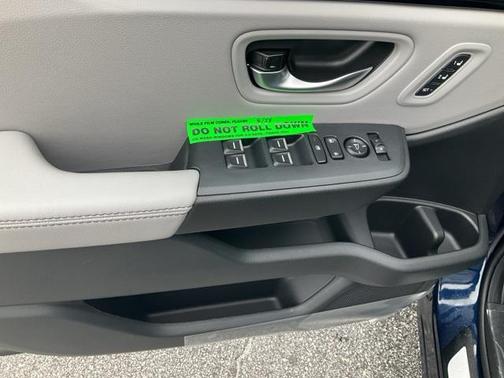 2025 Honda Pilot Touring 8-Passenger