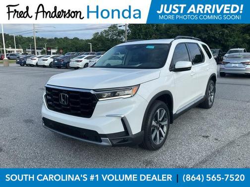 2025 Honda Pilot Touring 8-Passenger