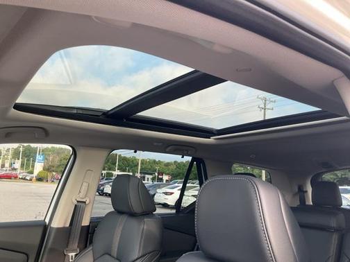 2025 Honda Pilot Touring 8-Passenger