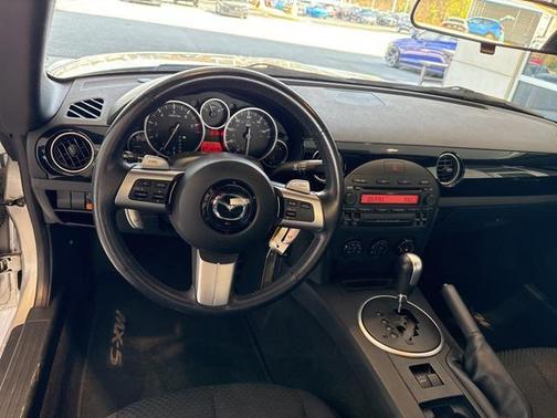 2006 Mazda MX-5 Miata Sport