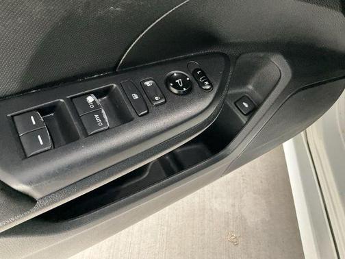 Platinum White Pearl 2020 Honda Civic LX