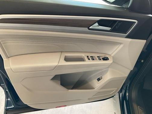 2023 Volkswagen Atlas 2.0T SEL