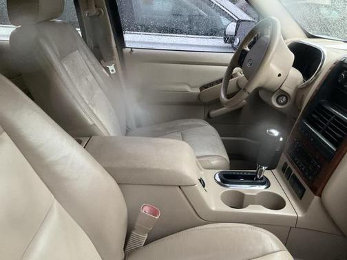2006 Ford Explorer Eddie Bauer