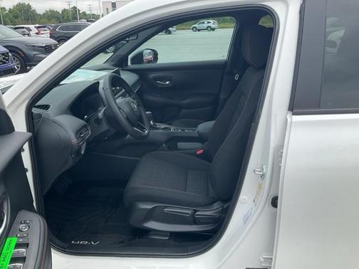 2025 Honda HR-V 2WD Sport