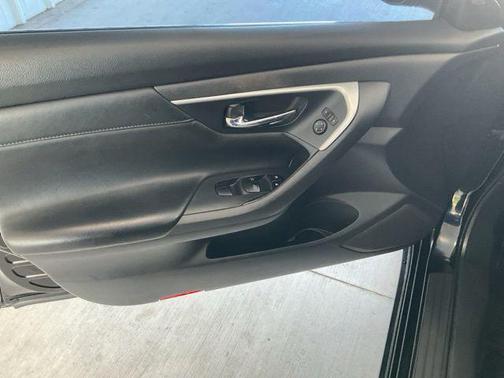 Super Black 2018 Nissan Altima 2.5 SL