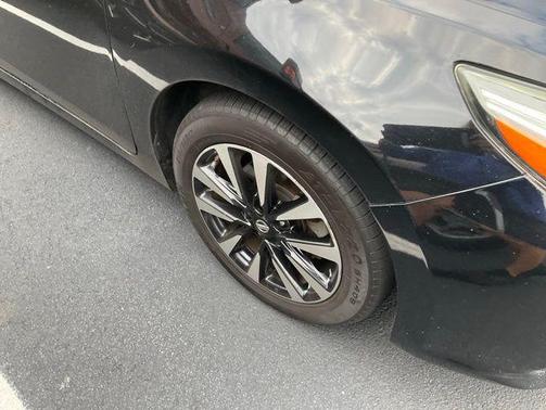 Super Black 2018 Nissan Altima 2.5 SL