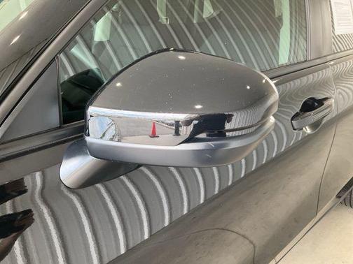 Crystal Black Pearl 2026 Honda HR-V LX