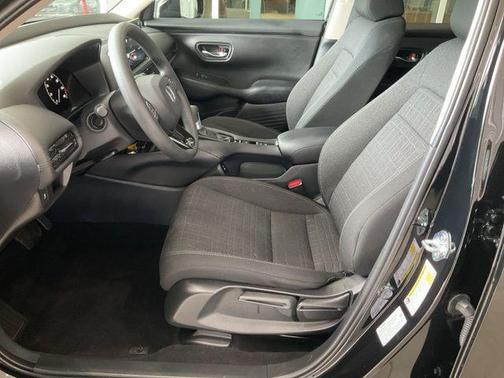 Crystal Black Pearl 2026 Honda HR-V LX