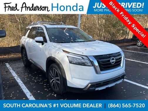 2025 Nissan Pathfinder Platinum 4WD