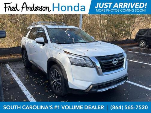 2025 Nissan Pathfinder Platinum 4WD