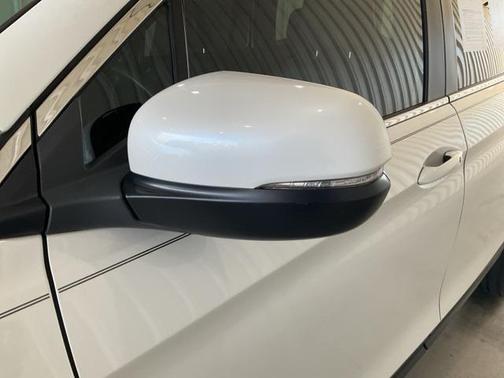 Platinum White Pearl 2022 Honda Pilot 2WD Special Edition