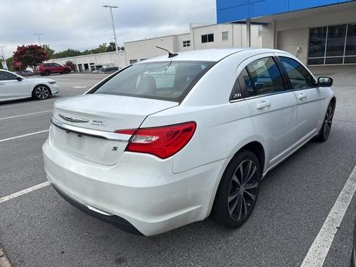 2013 Chrysler 200 Touring