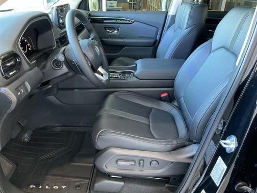 2025 Honda Pilot Touring 8-Passenger