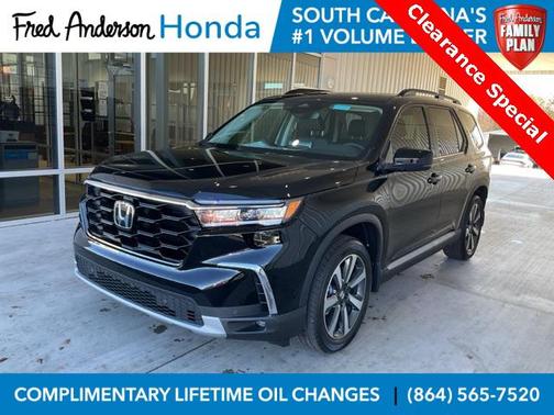 2025 Honda Pilot Touring 8-Passenger