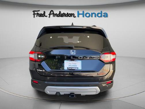 Crystal Black Pearl 2024 Honda Pilot TrailSport