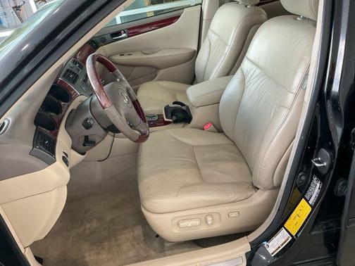 Black Onyx 2004 Lexus ES 330 Base