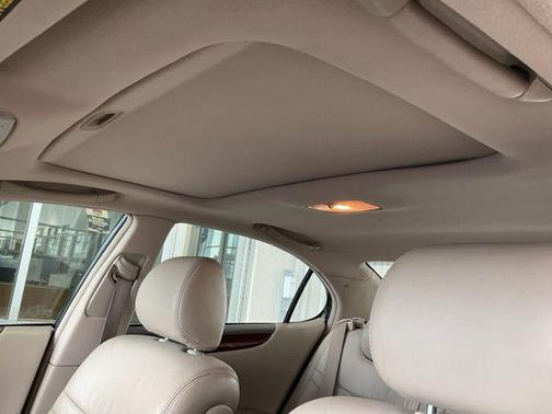 Black Onyx 2004 Lexus ES 330 Base