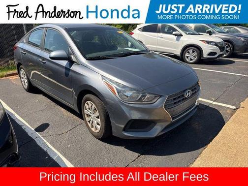 Urban Gray 2018 Hyundai Accent SE