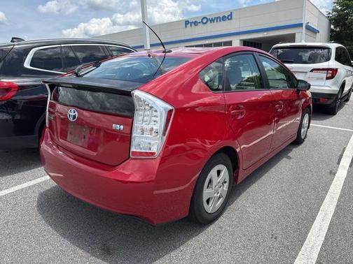 2010 Toyota Prius III