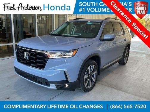 2025 Honda Pilot Touring 8-Passenger
