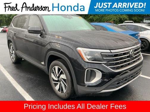 Deep Black Pearl 2026 Volkswagen Atlas 2.0T SE w/Technology