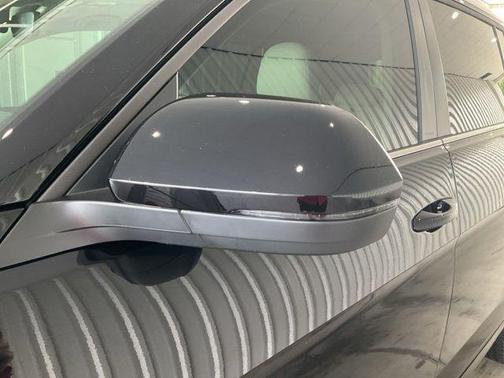 Deep Black Pearl 2026 Volkswagen Atlas 2.0T SE w/Technology